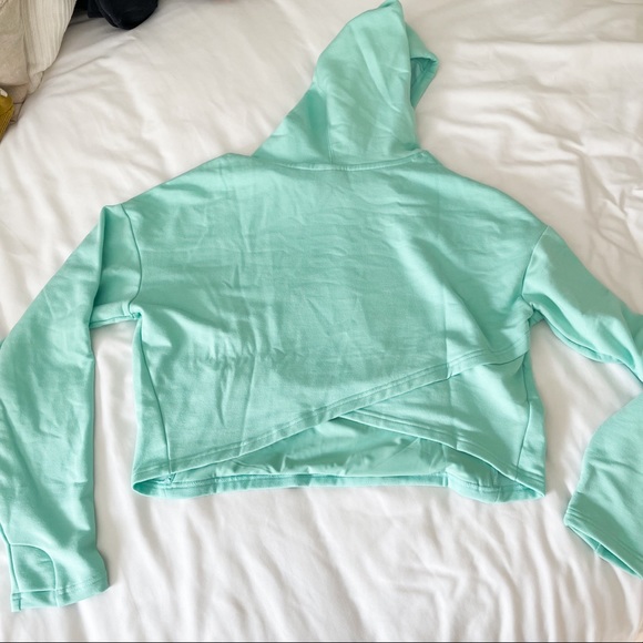 NWT Hylete Crop Teal Sweatshirt - Picture 5 of 5